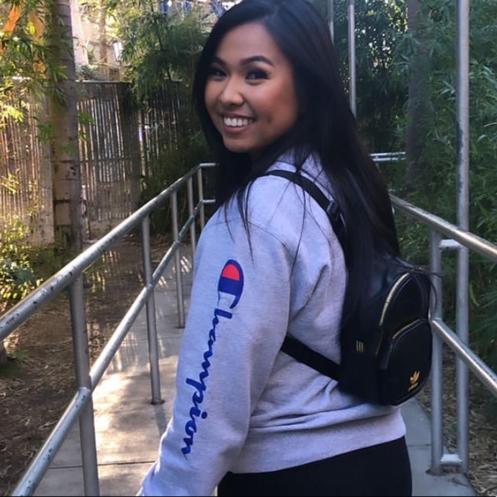 CHAMPION FLEECE SWEATSHIRT LOGO